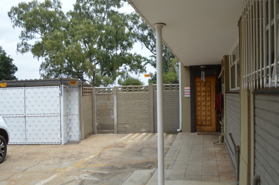 4 Bedroom Property for Sale in Three Rivers Proper Gauteng