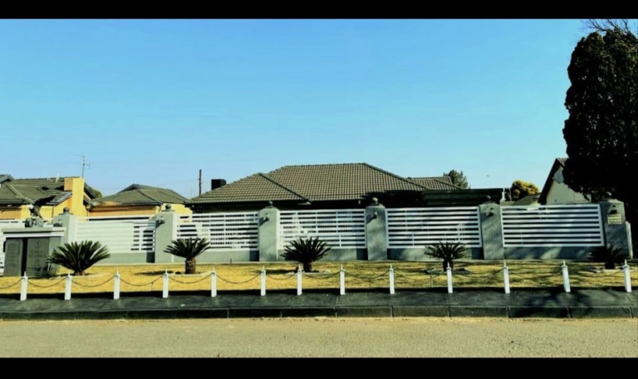 4 Bedroom Property for Sale in Arcon Park Gauteng