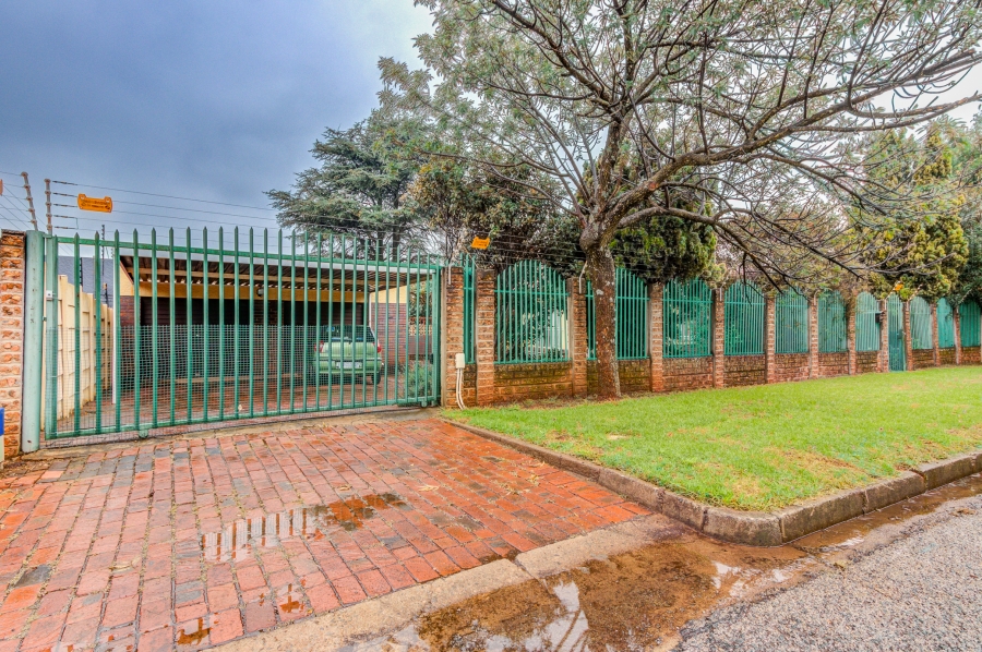 3 Bedroom Property for Sale in Edendale Gauteng