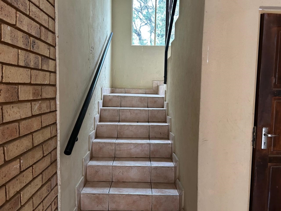 2 Bedroom Property for Sale in Greenhills Gauteng