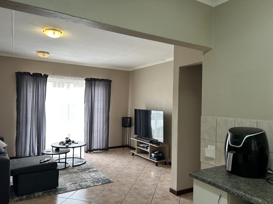 2 Bedroom Property for Sale in Greenhills Gauteng