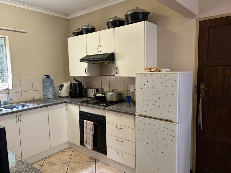 2 Bedroom Property for Sale in Greenhills Gauteng