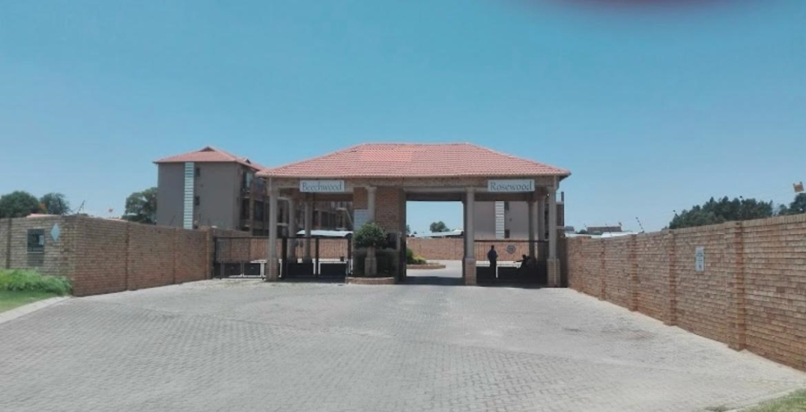 2 Bedroom Property for Sale in Greenhills Gauteng