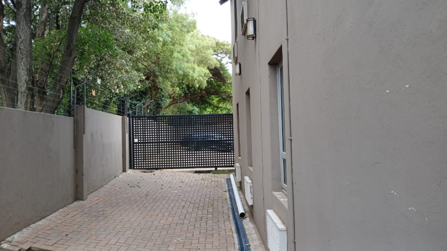 Commercial Property for Sale in Eldoraigne Gauteng