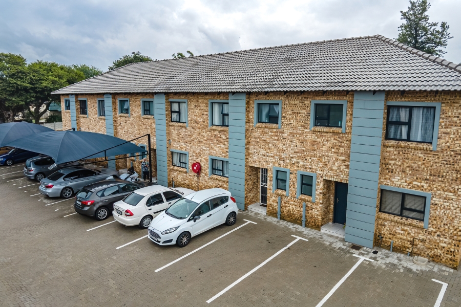 3 Bedroom Property for Sale in Brackendowns Gauteng