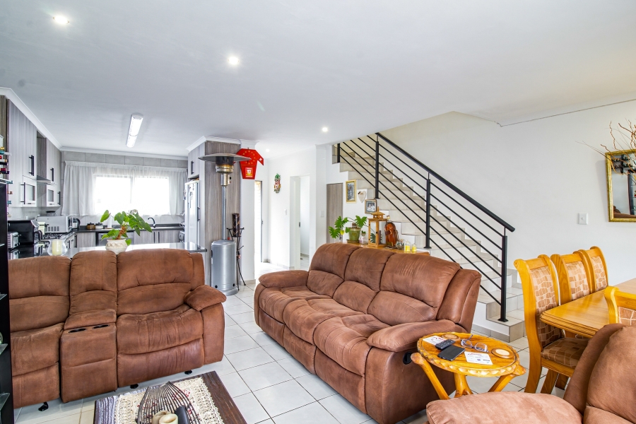 3 Bedroom Property for Sale in Brackendowns Gauteng