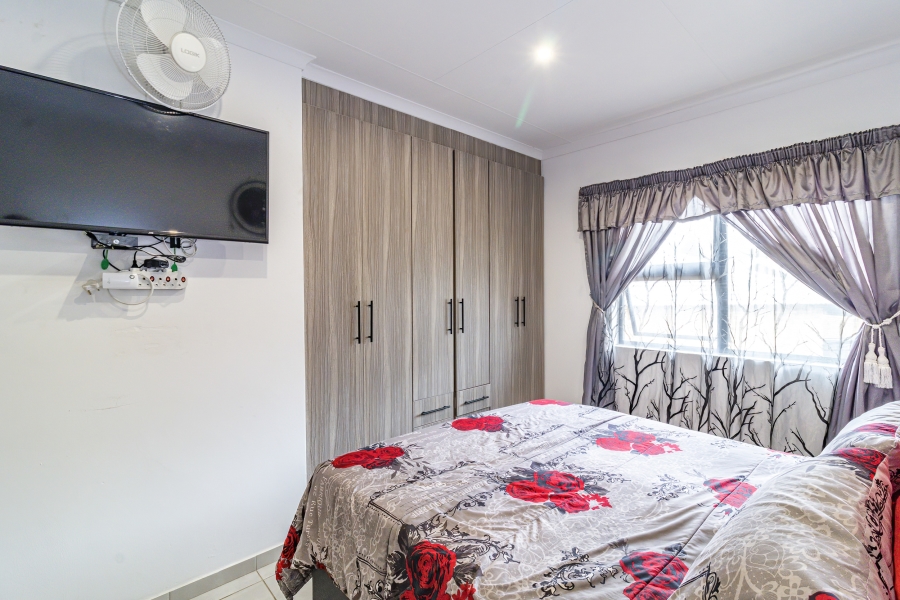 3 Bedroom Property for Sale in Brackendowns Gauteng