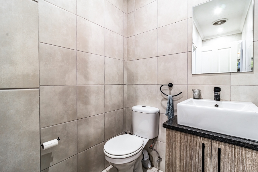 3 Bedroom Property for Sale in Brackendowns Gauteng