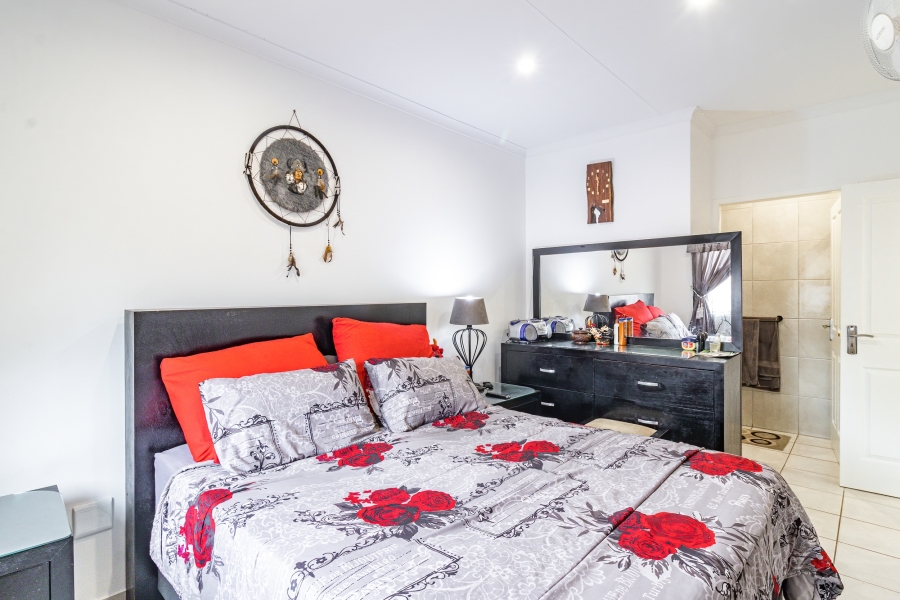 3 Bedroom Property for Sale in Brackendowns Gauteng