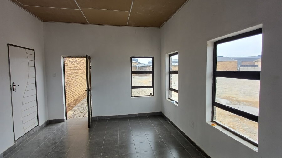 To Let commercial Property for Rent in Meyerton Central Gauteng