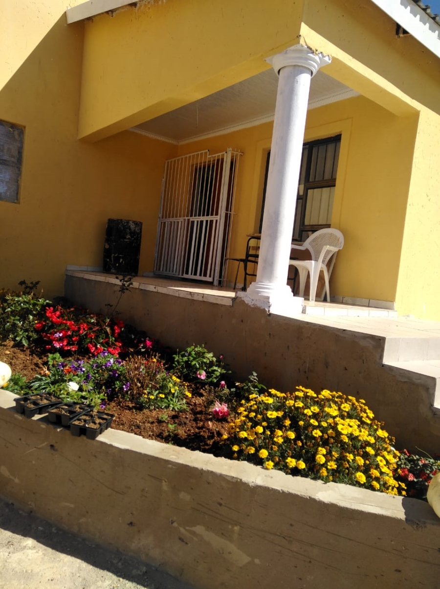 7 Bedroom Property for Sale in Homestead Apple Orchards Gauteng