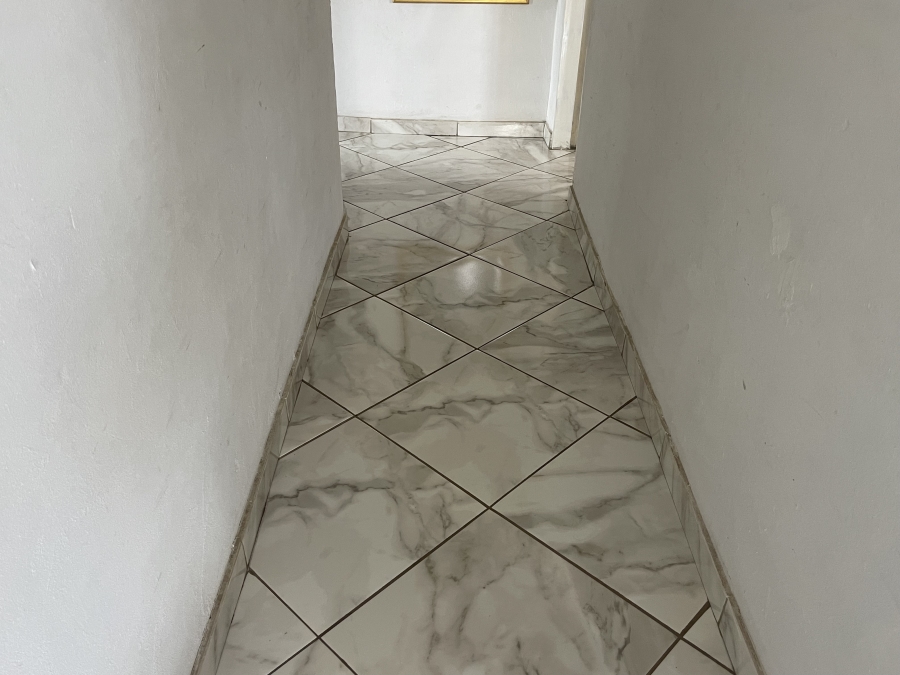 7 Bedroom Property for Sale in Homestead Apple Orchards Gauteng