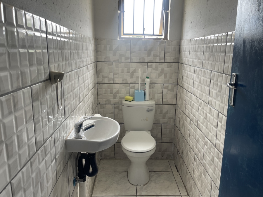 7 Bedroom Property for Sale in Homestead Apple Orchards Gauteng