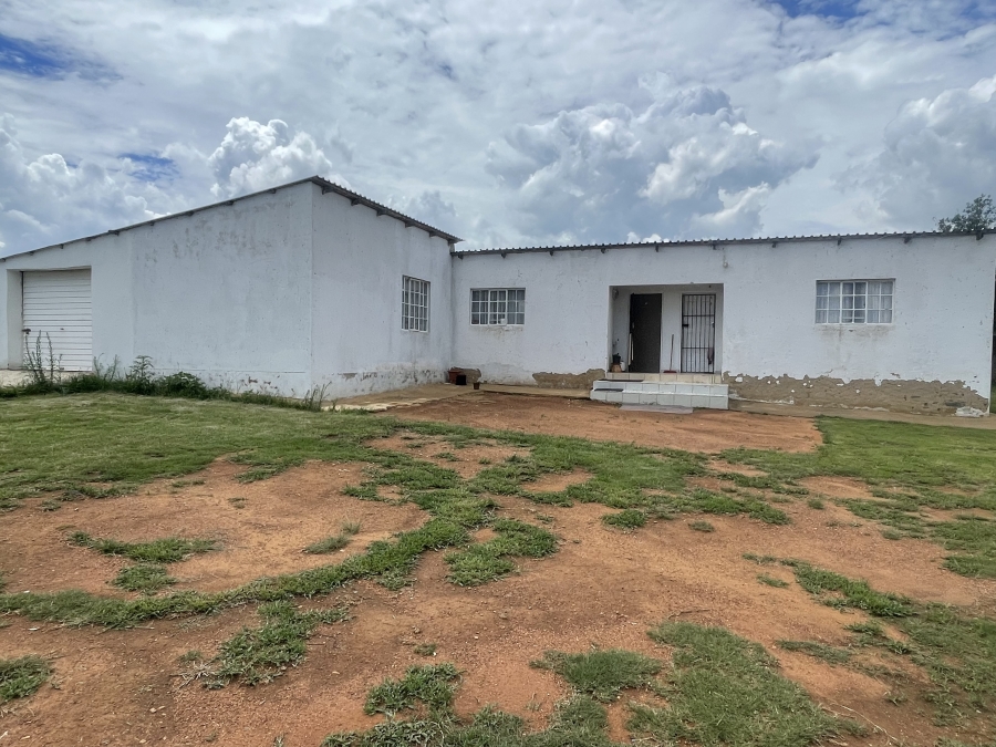 7 Bedroom Property for Sale in Homestead Apple Orchards Gauteng
