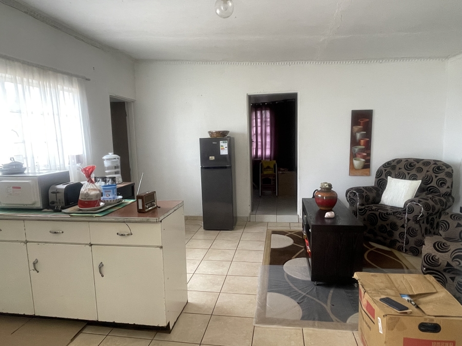 7 Bedroom Property for Sale in Homestead Apple Orchards Gauteng