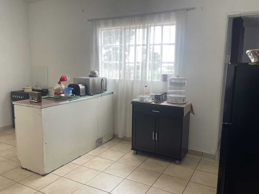 7 Bedroom Property for Sale in Homestead Apple Orchards Gauteng