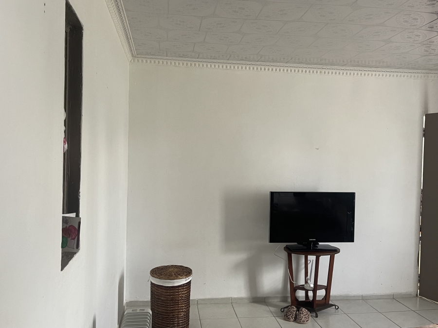 7 Bedroom Property for Sale in Homestead Apple Orchards Gauteng