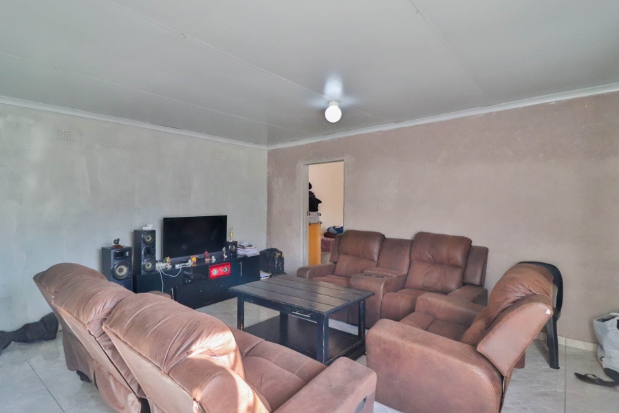 8 Bedroom Property for Sale in Kenilworth Gauteng