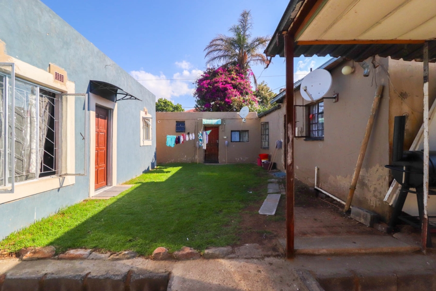 8 Bedroom Property for Sale in Kenilworth Gauteng