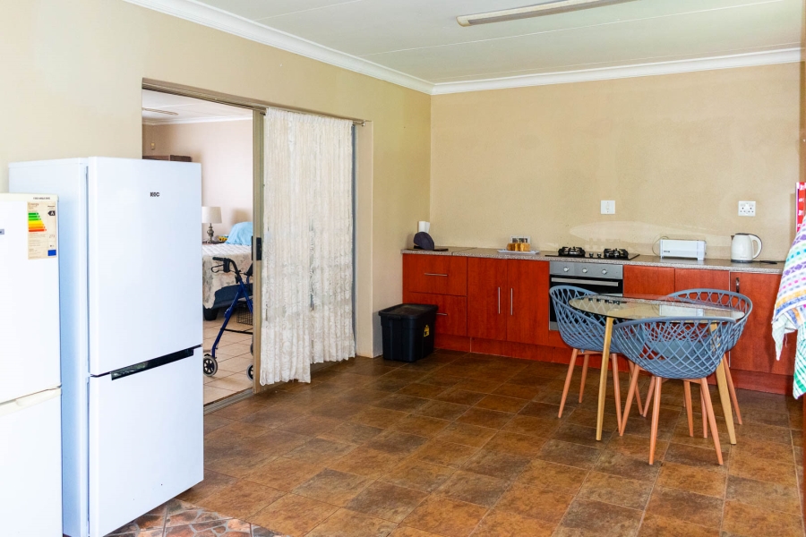 7 Bedroom Property for Sale in Golf View Gauteng