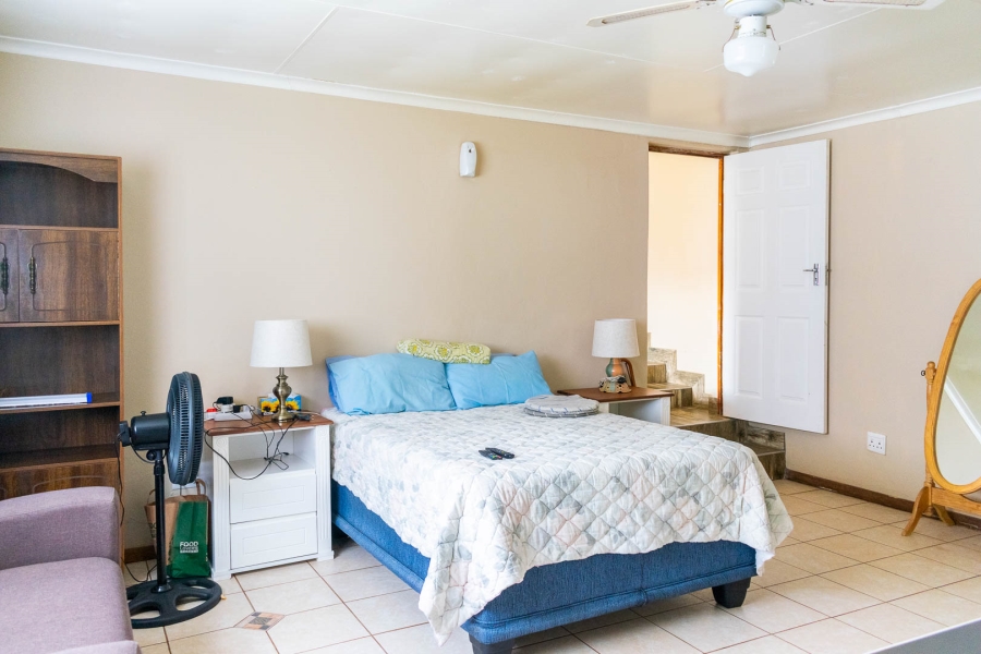 7 Bedroom Property for Sale in Golf View Gauteng