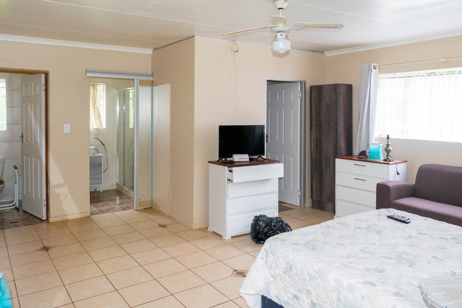 7 Bedroom Property for Sale in Golf View Gauteng