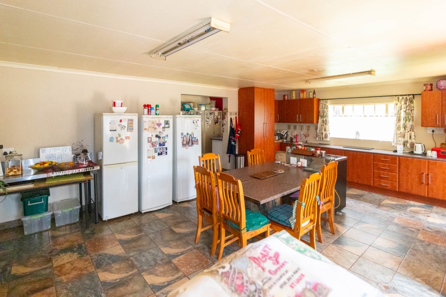 7 Bedroom Property for Sale in Golf View Gauteng