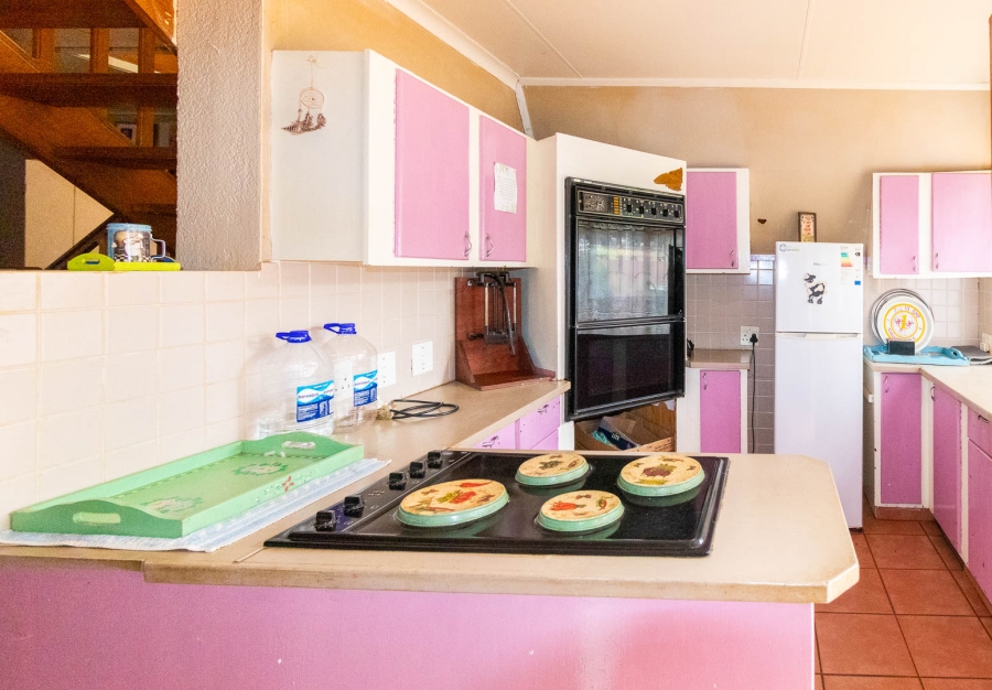 7 Bedroom Property for Sale in Golf View Gauteng