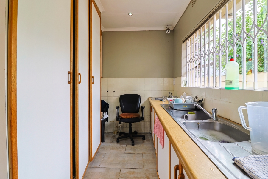 10 Bedroom Property for Sale in Brackenhurst Gauteng