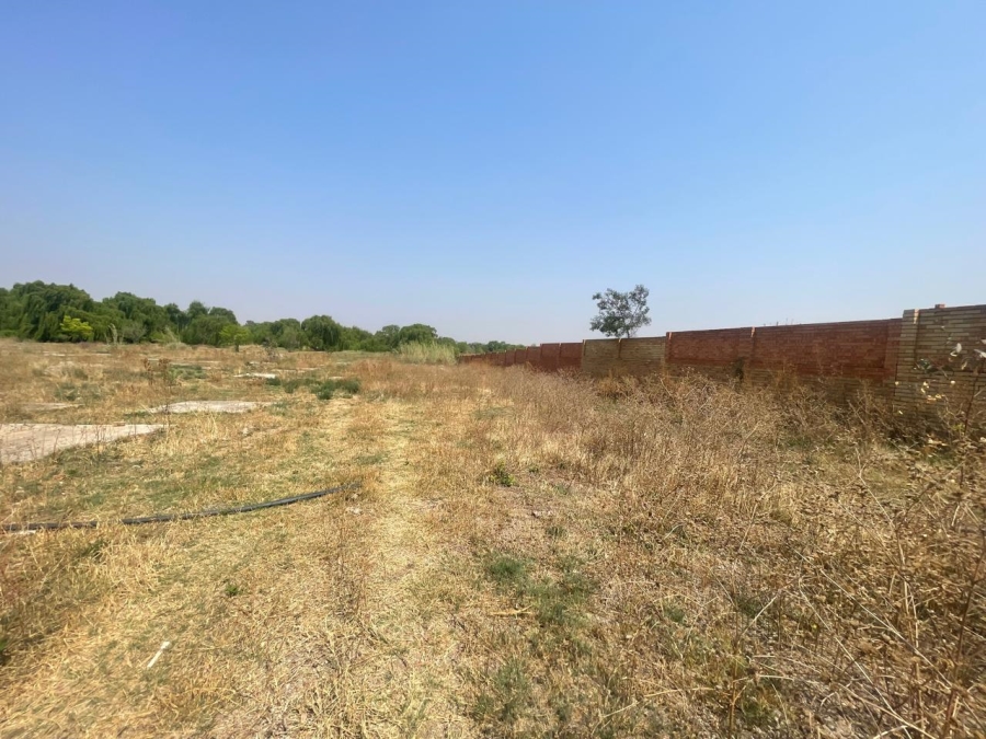 0 Bedroom Property for Sale in Olifantsvlei Gauteng