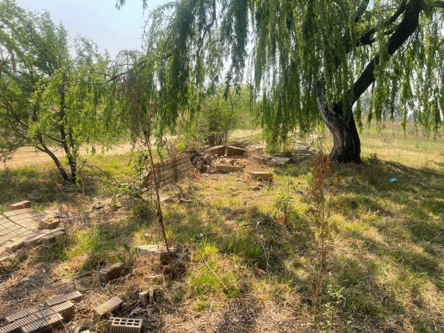 0 Bedroom Property for Sale in Olifantsvlei Gauteng