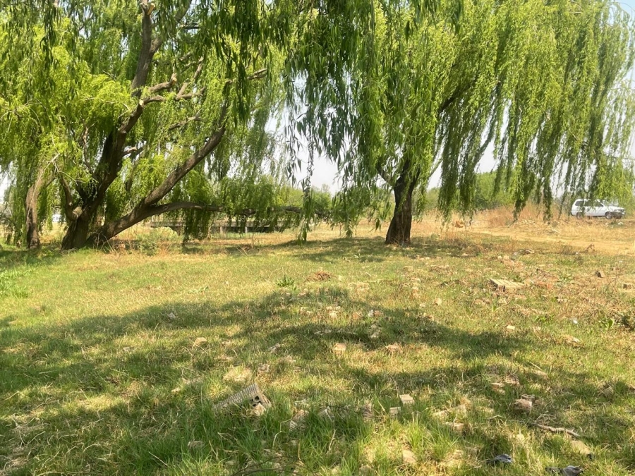 0 Bedroom Property for Sale in Olifantsvlei Gauteng