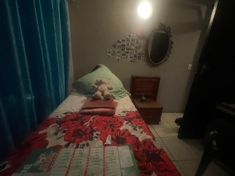 4 Bedroom Property for Sale in Mondeor Gauteng