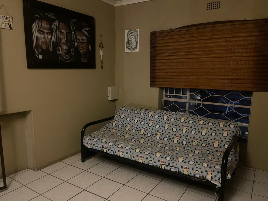 4 Bedroom Property for Sale in Mondeor Gauteng