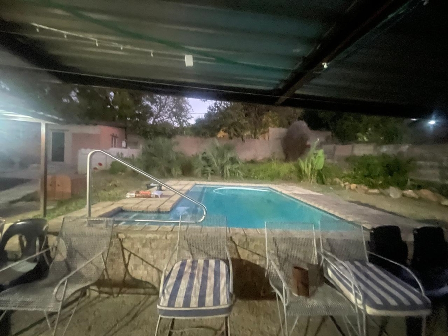 4 Bedroom Property for Sale in Mondeor Gauteng