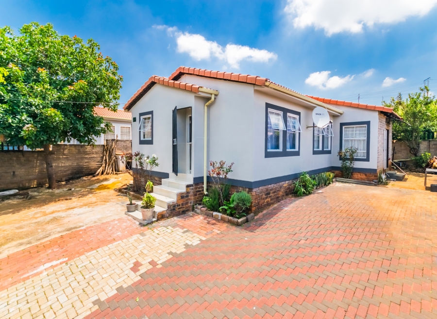 4 Bedroom Property for Sale in Cosmo City Gauteng