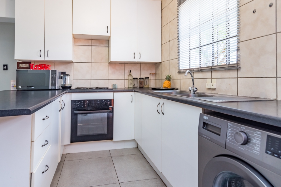 2 Bedroom Property for Sale in Willowbrook Gauteng