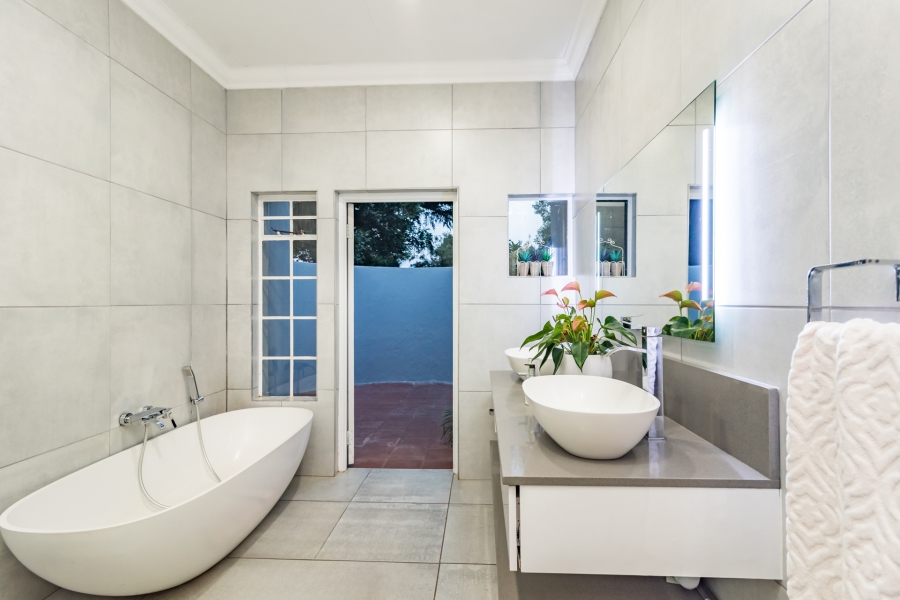 4 Bedroom Property for Sale in Noordheuwel Gauteng