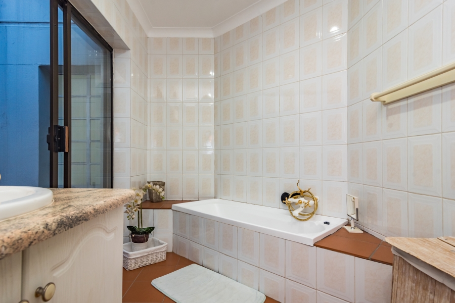 4 Bedroom Property for Sale in Noordheuwel Gauteng