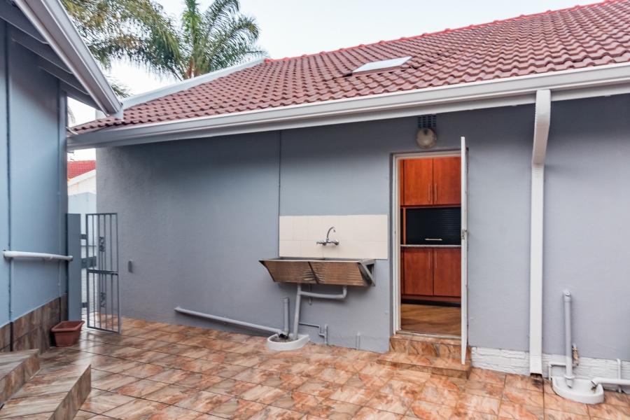 4 Bedroom Property for Sale in Noordheuwel Gauteng