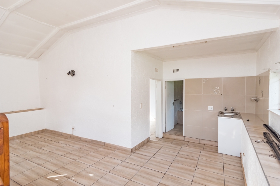 6 Bedroom Property for Sale in Florida Hills Gauteng