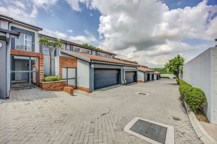 3 Bedroom Property for Sale in Rivonia Gauteng