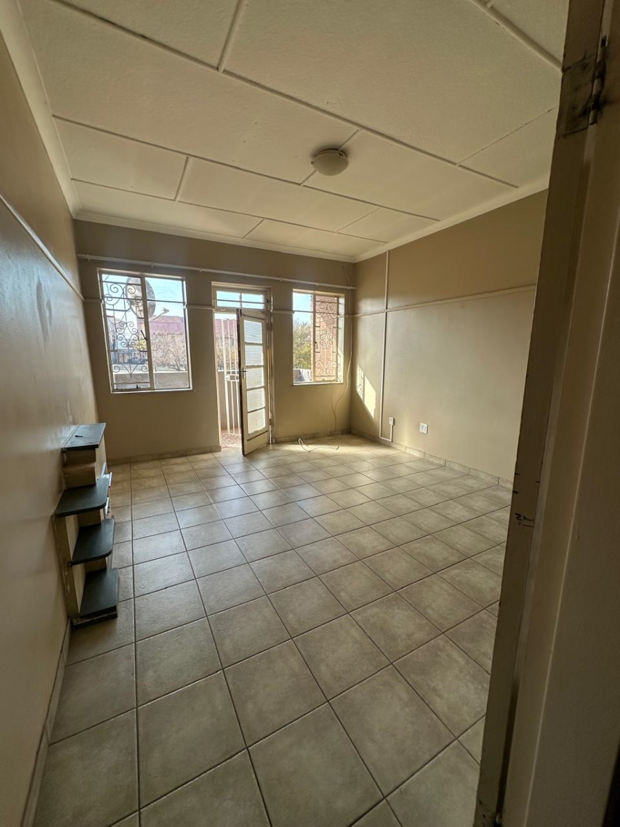 To Let 2 Bedroom Property for Rent in Linmeyer Gauteng