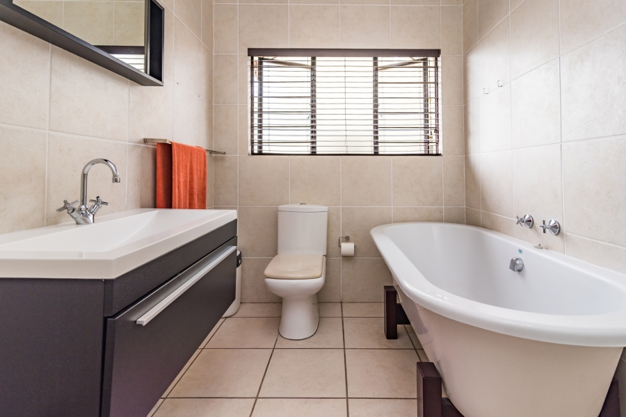 3 Bedroom Property for Sale in Douglasdale Gauteng