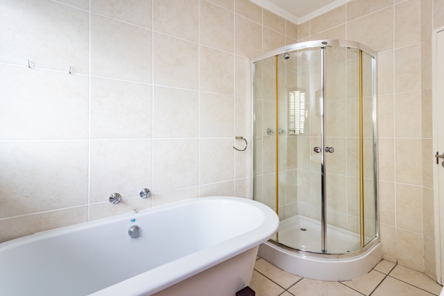 3 Bedroom Property for Sale in Douglasdale Gauteng