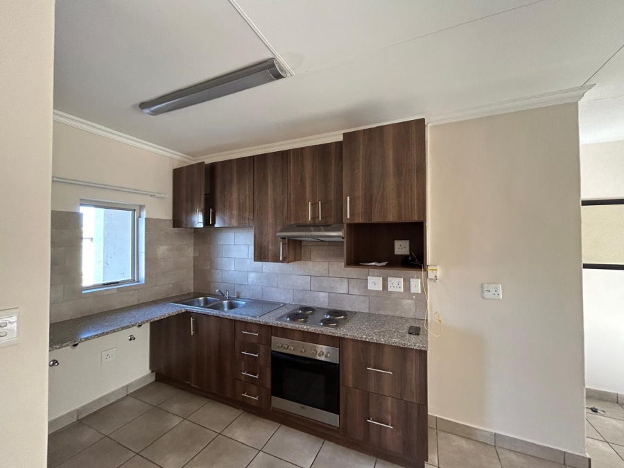 To Let 3 Bedroom Property for Rent in Erand Gardens Gauteng