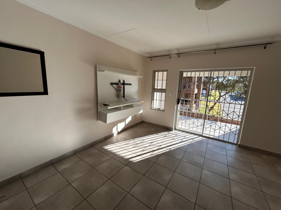 To Let 3 Bedroom Property for Rent in Erand Gardens Gauteng
