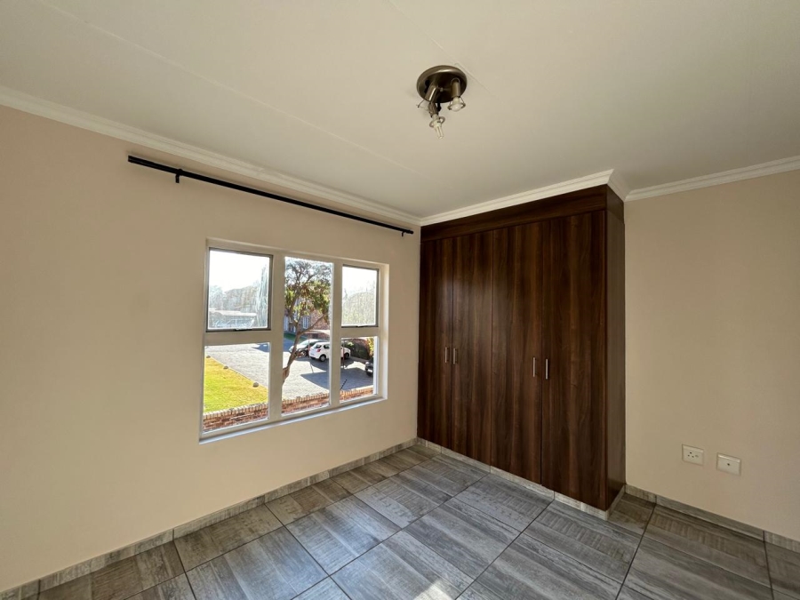 To Let 3 Bedroom Property for Rent in Erand Gardens Gauteng