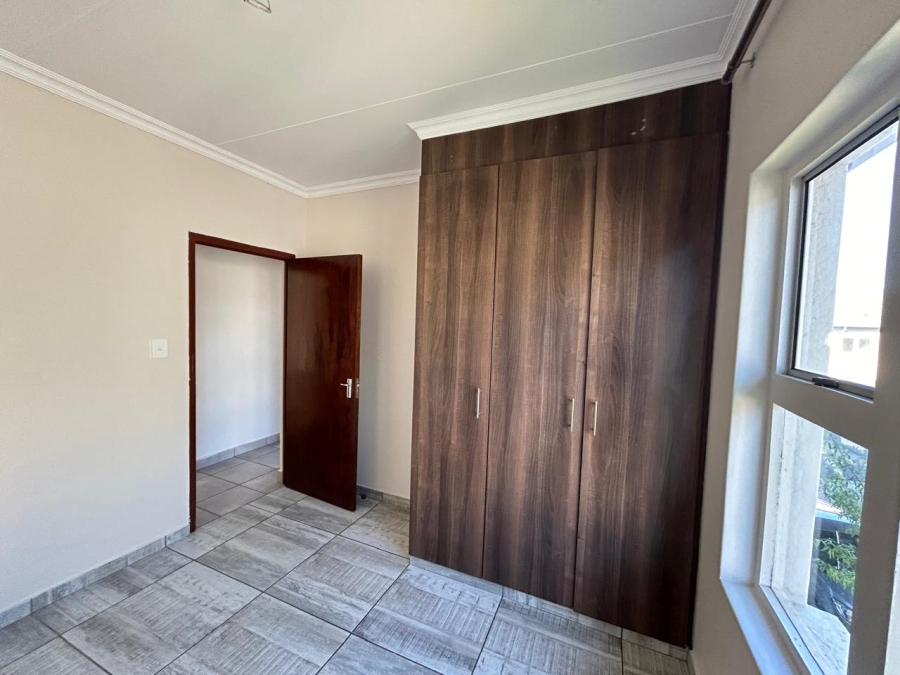 To Let 3 Bedroom Property for Rent in Erand Gardens Gauteng
