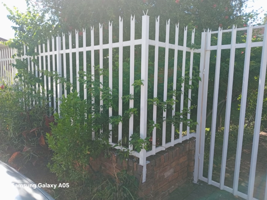 3 Bedroom Property for Sale in Flora Gardens Gauteng